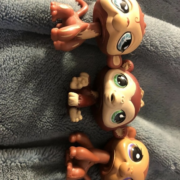 Littlest Pet Shop Monkey Lot, 3 1st Gen Magnet &One Newer, Plus Banana And Perch - Picture 4 of 9